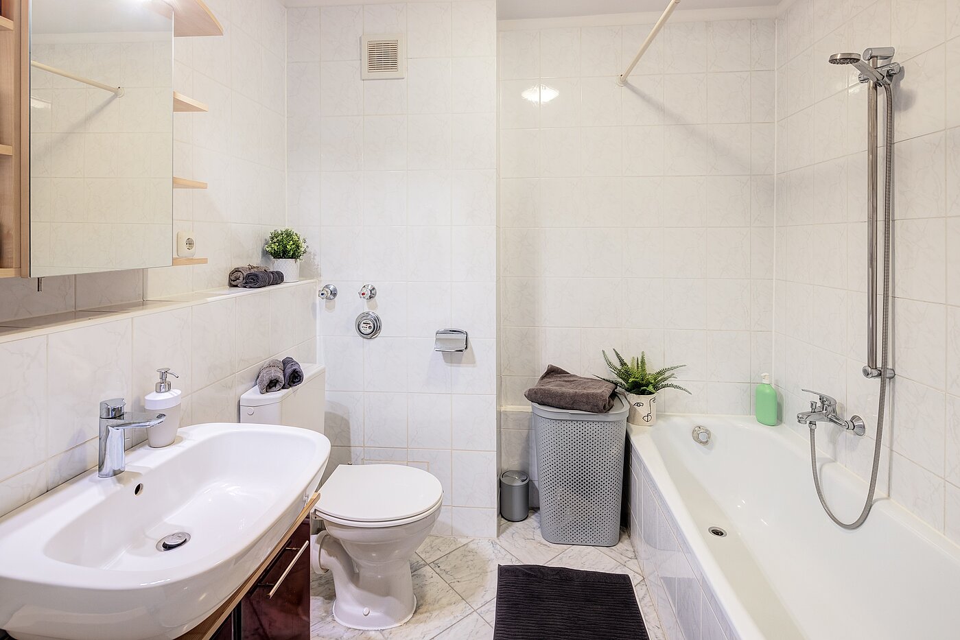 フラット 部屋数 2 部屋 | 70206 | Bad mit Badewanne