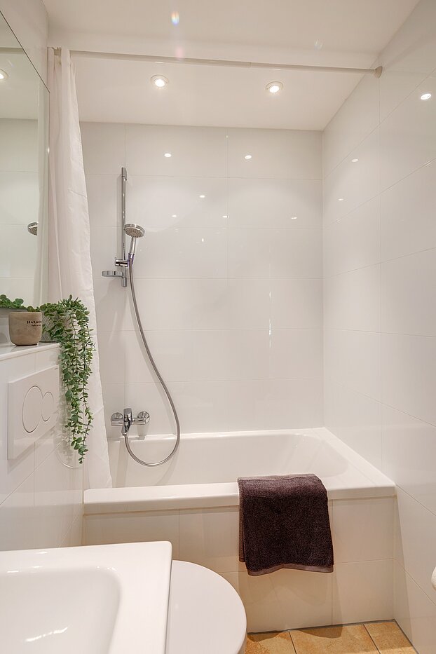 フラット 部屋数 2 部屋 | München-Thalkirchen | 2204ML5 | ...mit Badewanne