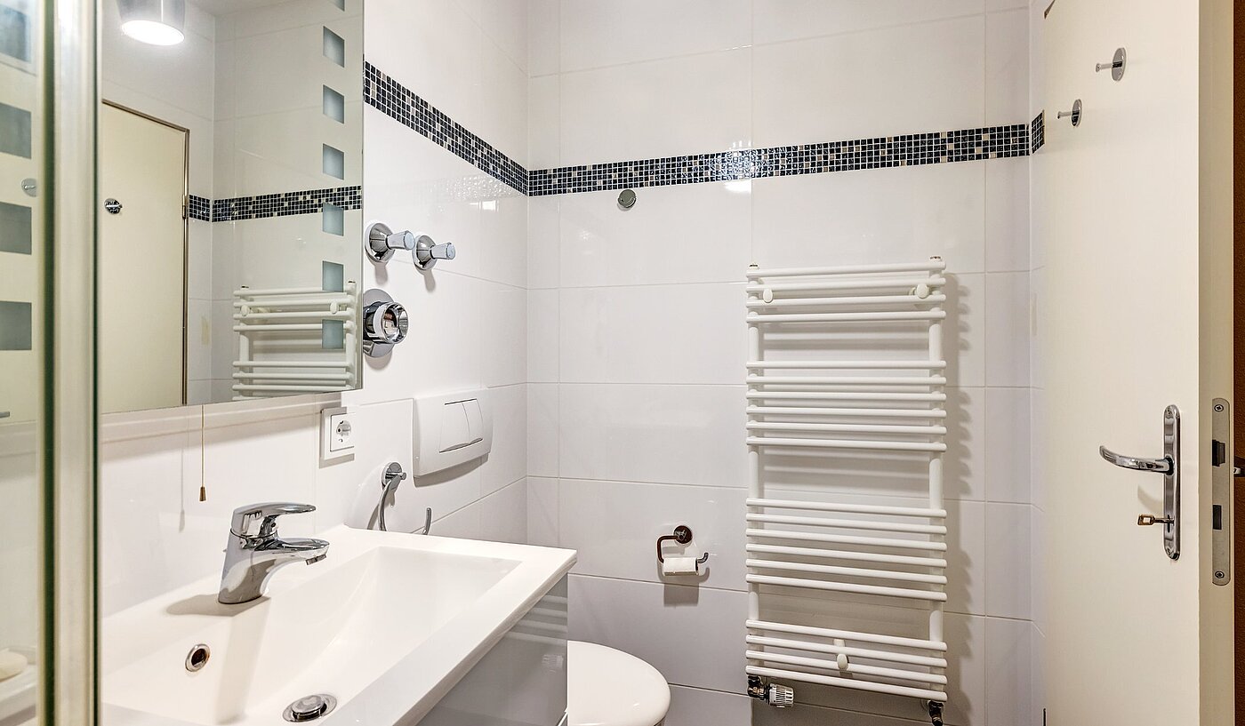 フラット 部屋数 2 部屋 | München-Sendling | 2106ML2 | ..und Handtuchheizkörper