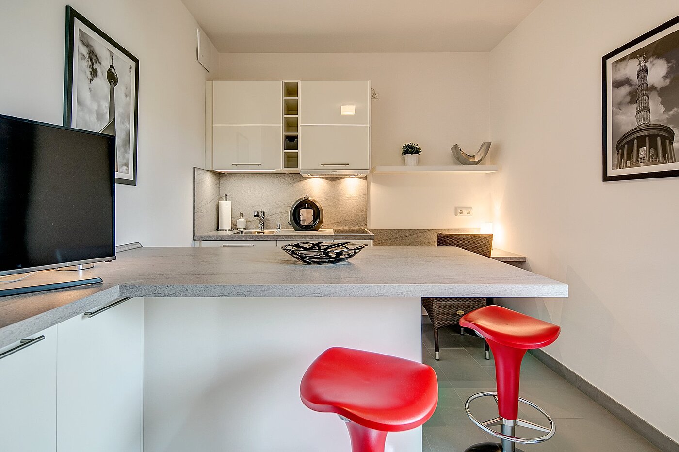 フラット 部屋数 1 部屋 | München-Ramersdorf | 1909ML1 | ...Bereich mit Ess-Theke...