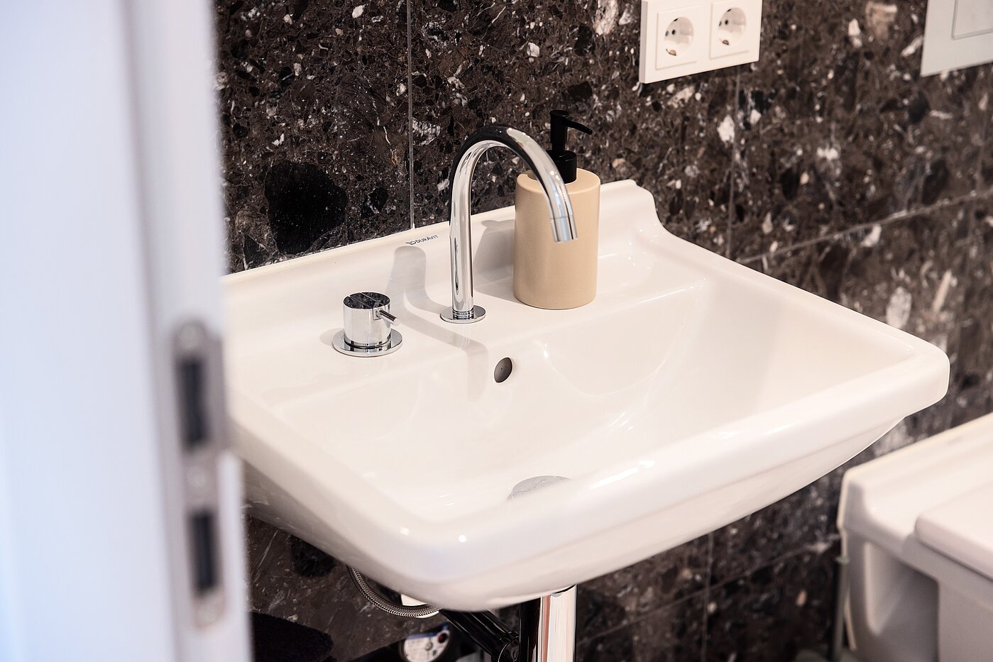 フラット 部屋数 2 部屋 | München-Schwabing | 70195 | ...Sanitärausstattung...