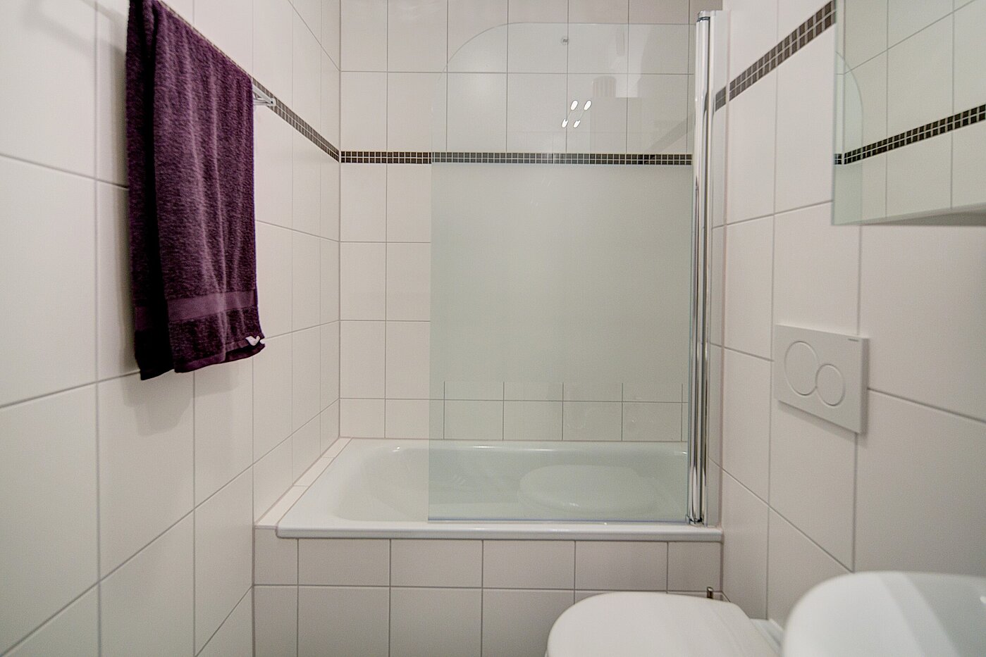 フラット 部屋数 1 部屋 | München-Berg am Laim | 70064 | ...mit Badewanne