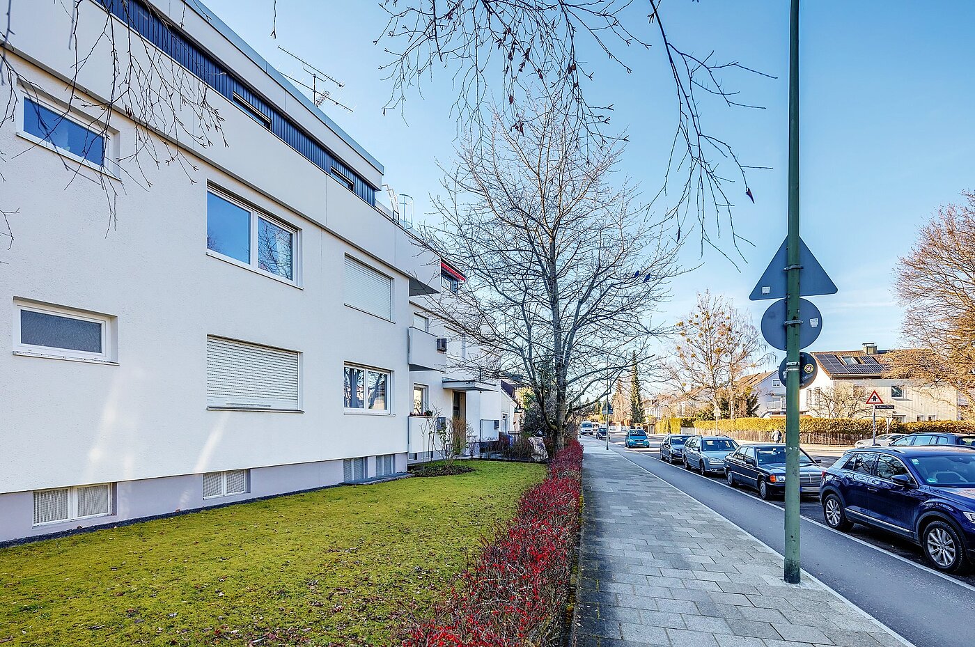 レイズド・グラウンドフロアー（一階が地表よりも高い） 部屋数 2 部屋 | München-Sendling-Westpark | 2001ML1 | Hausansicht