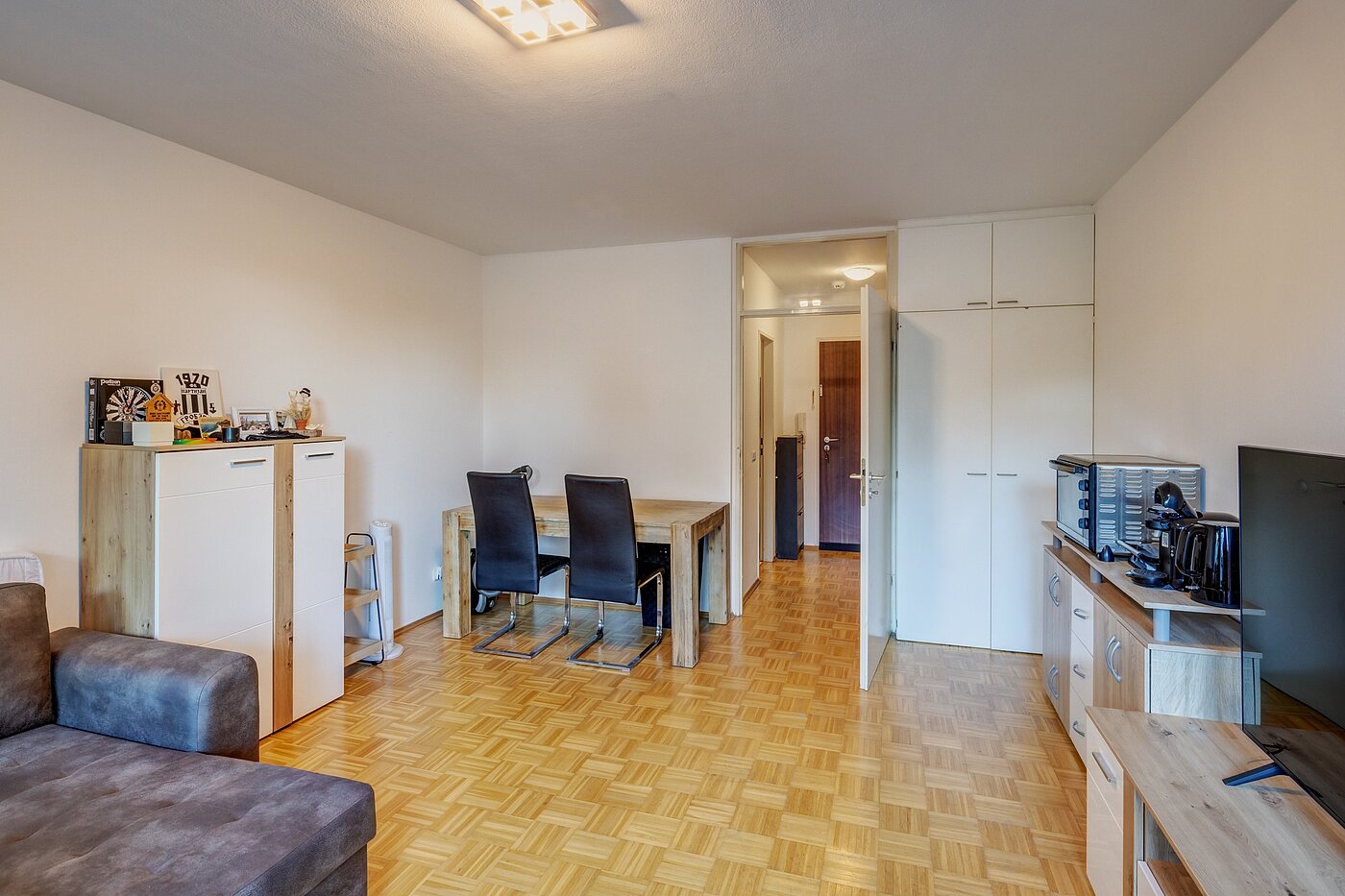 フラット 部屋数 1 部屋 | München-Bogenhausen | 70264 | ...mit Platz zum Essen