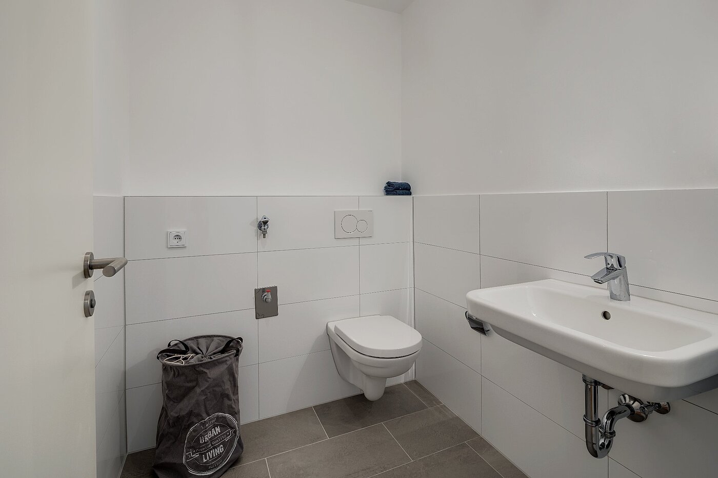 フラット 部屋数 3 部屋 | München-Neuhausen | 1803D7 | Separates Gäste-WC