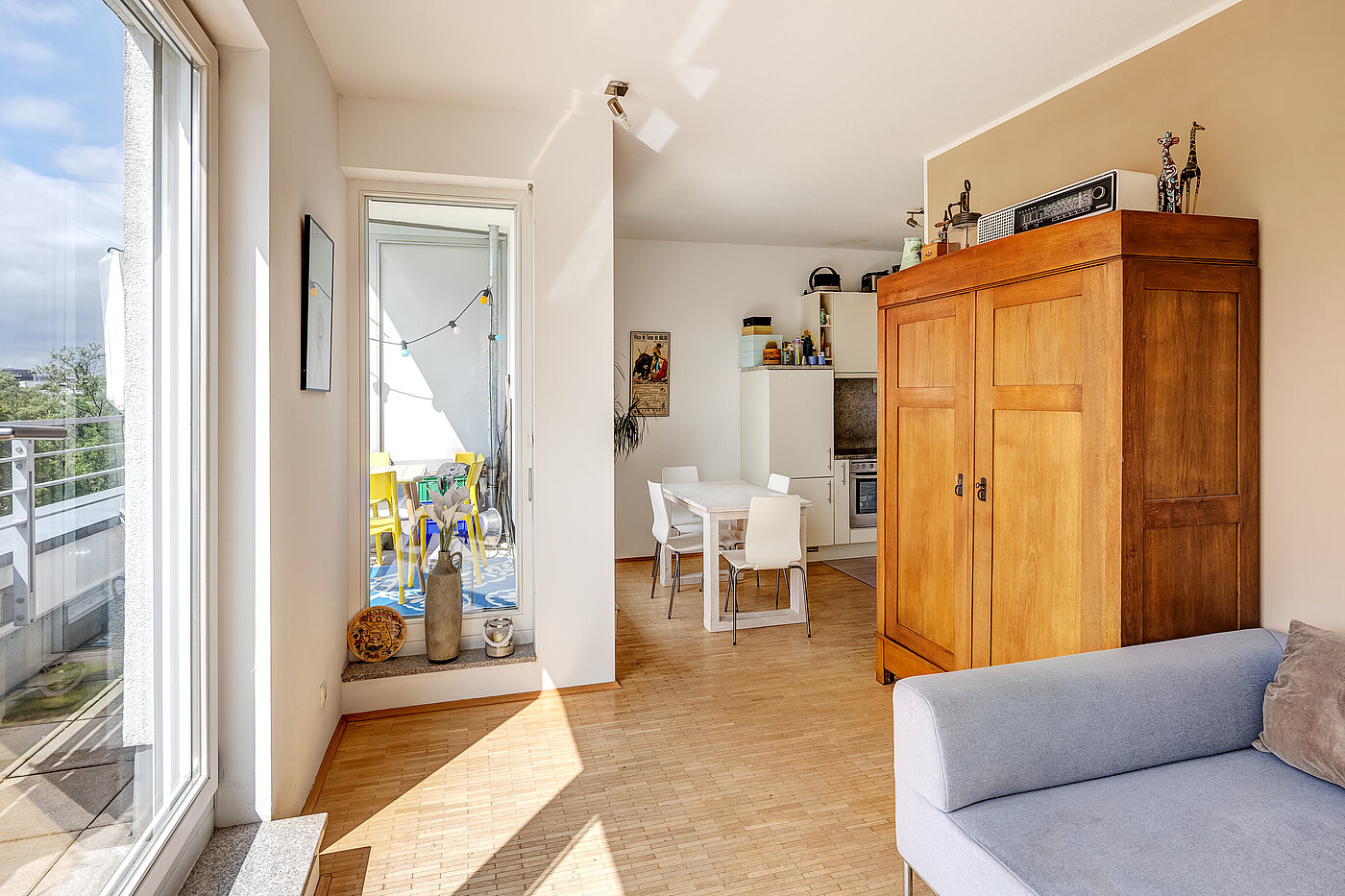 フラット 部屋数 2 部屋 | München-Schwabing | 70153 | ...mit Platz zum Essen