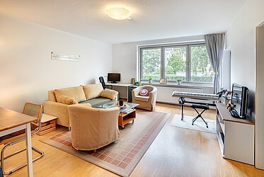 Maxvorstadt：Theresienstraße – ミュンヘンの中心部にある裏手にあるアパート
