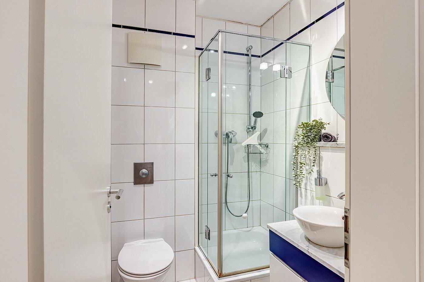 フラット 部屋数 3 部屋 | München-Neuhausen | 70489 | Separates Duschbad