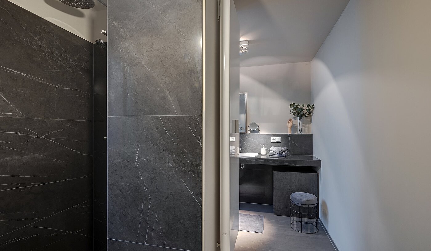 レイズド・グラウンドフロアー（一階が地表よりも高い） 部屋数 2 部屋 | München-Lehel | 2012ML1 | Schöne Aufteilung