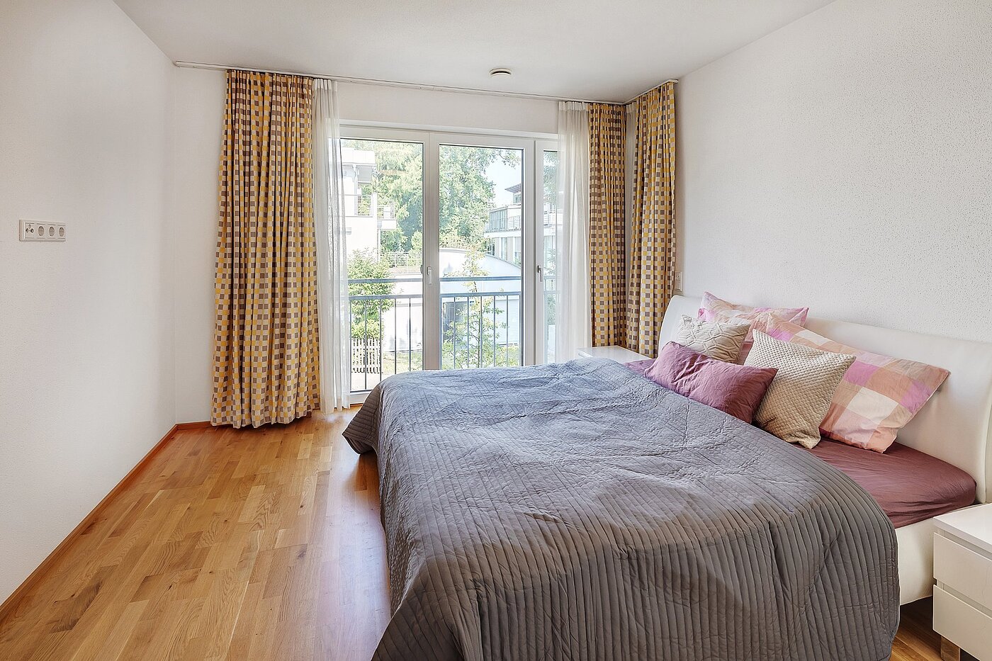 セミ・デタッチド・ハウス（一戸建てを二つに分けた家屋） 部屋数 6 部屋 | München-Pasing | 2007ML5 | Elternschlafzimmer...