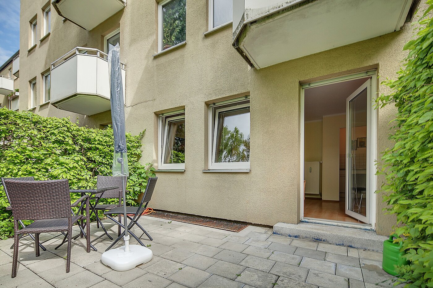 フラット 部屋数 1 部屋 | München | 70073 | ...zur großen Südterrasse