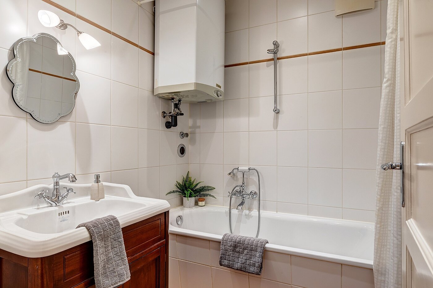 フラット 部屋数 2.5 部屋 | München-Au | 2001ML9 | Bad mit Badewanne...