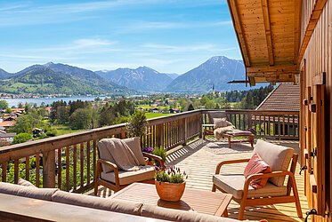 Tegernsee の素晴らしいパノラマビューを楽しめるカントリーハウスヴィラ