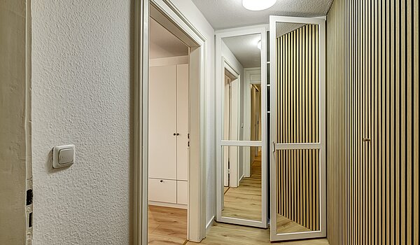 アティック・フラット（屋根裏） 部屋数 4.5 部屋 | München-Ludwigsvorstadt | 70461 | Diele 2