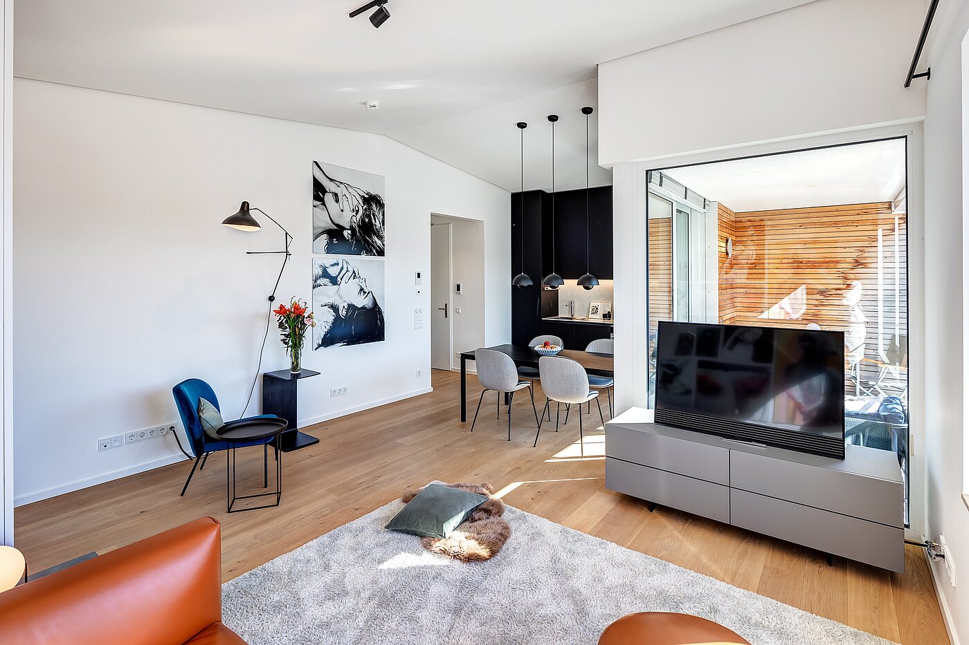 アティック・フラット（屋根裏） 部屋数 2 部屋 | München-Maxvorstadt | 701661 | Hochwertig möbliert