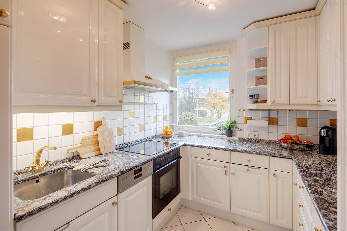 フラット 部屋数 3 部屋 | München-Perlach | 2010ML5 | Küche mit Fenster