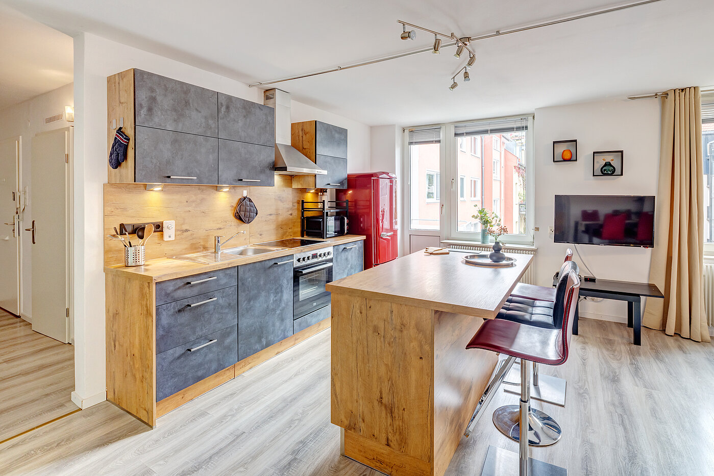 フラット 部屋数 3 部屋 | München-Schwabing | 70292 | Geschmackvolle Einbauküche