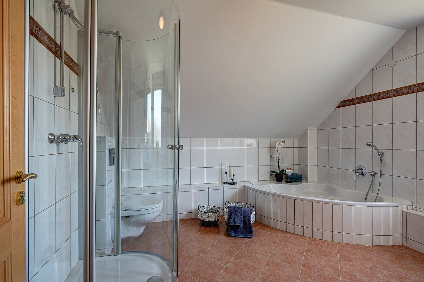 フラット 部屋数 5 部屋 | München-Aubing | 1804ML3 | Bad im DG