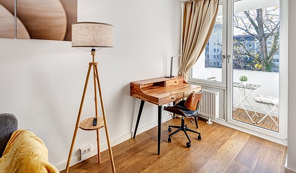 Apartment 部屋数 1 部屋 | München-Milbertshofen | 70183 | Schreibtisch...
