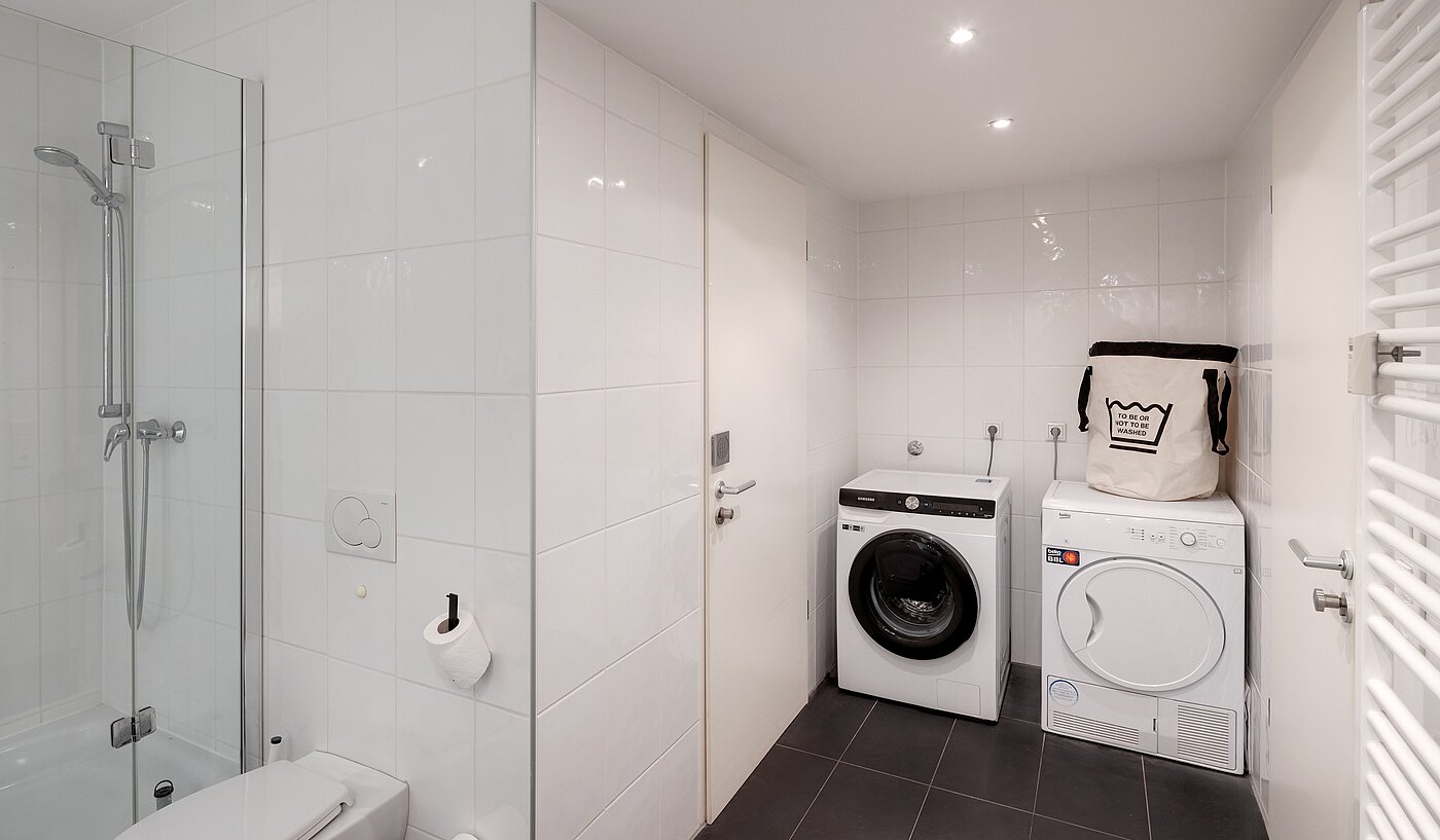 セミ・デタッチド・ハウス（一戸建てを二つに分けた家屋） 部屋数 5 部屋 | Unterföhring | 70119 | ...mit Waschmaschinenstellplatz