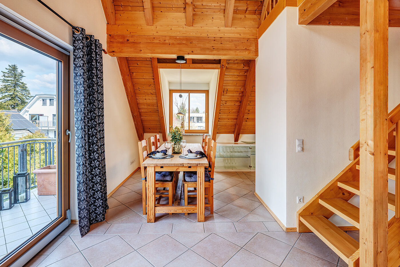 メゾネット・マンション（複数階にわたるマンション） 部屋数 3.5 部屋 | München-Trudering | 70391 | Essbereich