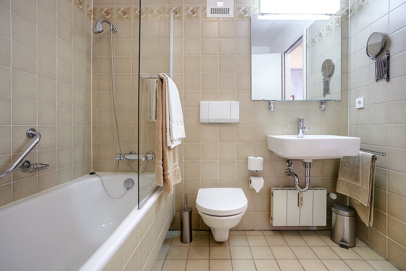 フラット 部屋数 3 部屋 | München-Au | 2003ML17 | Masterbad mit Badewanne