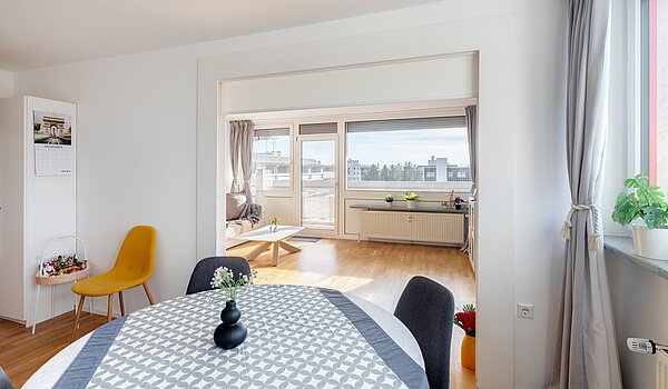 フラット 部屋数 3 部屋 | München-Schwabing | 70318 | ...Wohnbereich offen...