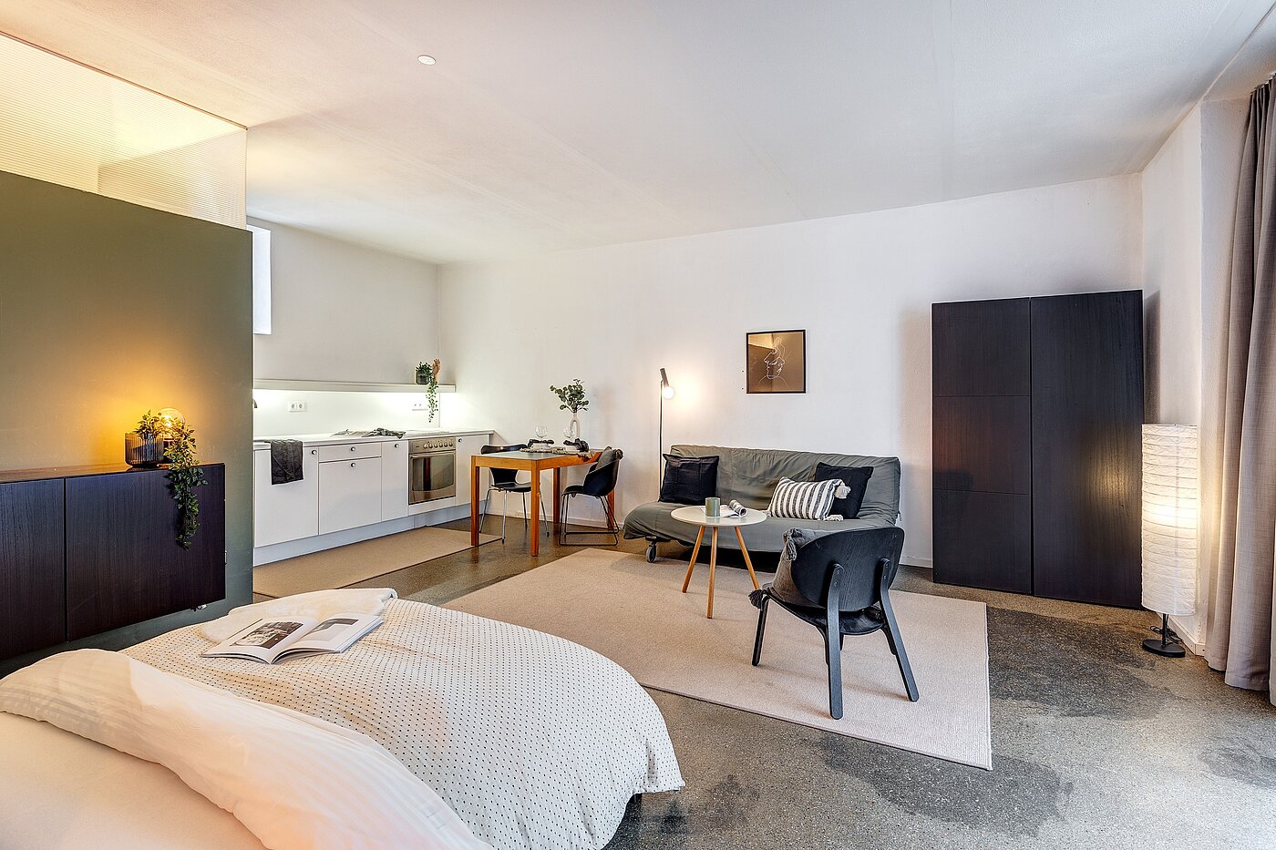 ロフトフラット 部屋数 1 部屋 | München-Isarvorstadt | 2211ML7 | Blick vom Eingang in den Raum