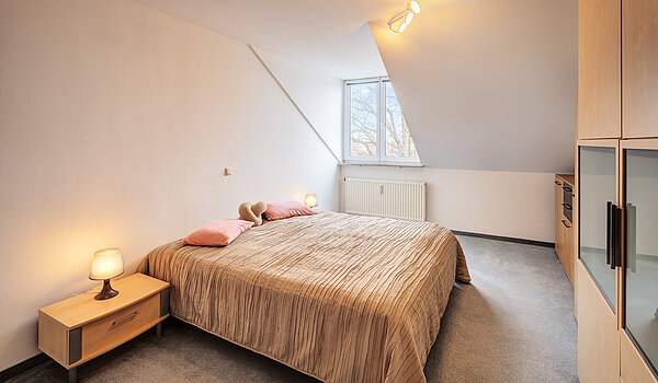 フラット 部屋数 2 部屋 | Poing | 70373 | Komfortables Schlafzimmer...