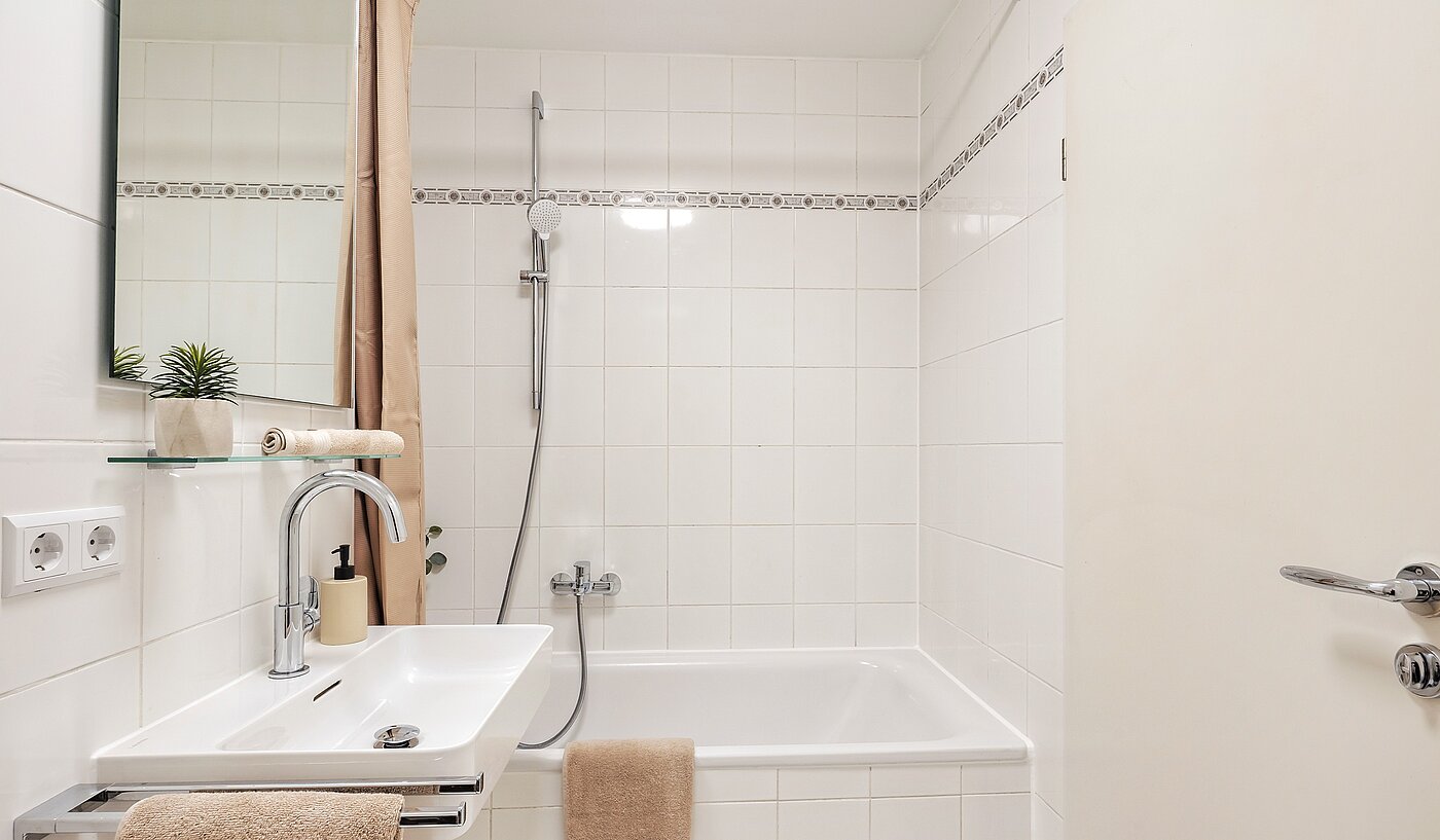 フラット 部屋数 2 部屋 | München-Laim | 70226 | Badewannenbad mit...