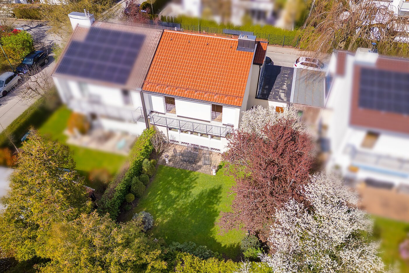 セミ・デタッチド・ハウス(一戸建てを二つに分けた家屋) 部屋数 4 部屋 | München-Solln | 70120 | Vogelperspektive