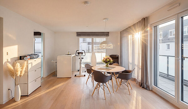 Penthouse 部屋数 2 部屋 | München-Bogenhausen | 70385 | ...Ess-und Arbeitsbereich