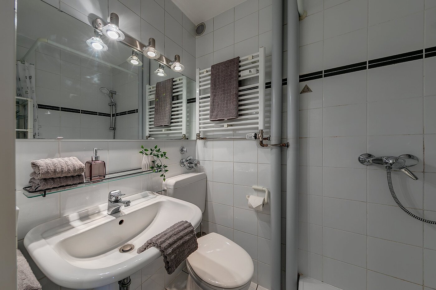 フラット 部屋数 1 部屋 | München-Englschalking | 1907ML2 | Duschbad