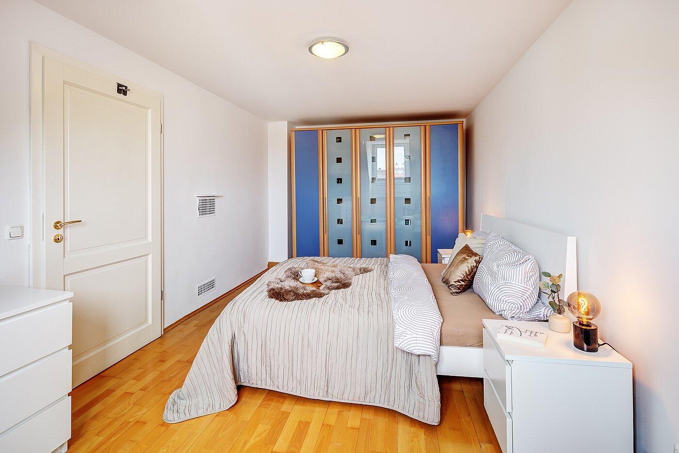 アティック・フラット（屋根裏） 部屋数 2 部屋 | München-Au | 2209ML3 | ...mit viel Platz