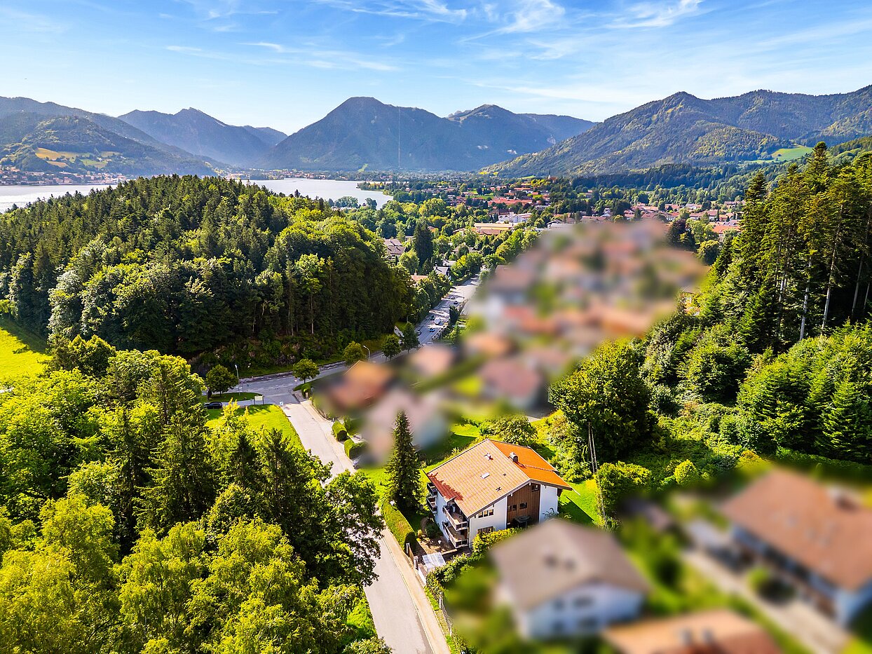 Mehrfamilienhaus 部屋数 10 部屋 | Bad Wiessee | 70212 | Luftaufnahme nach Bad Wiessee