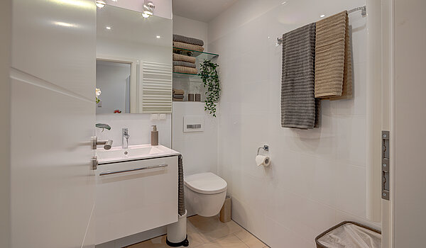 フラット 部屋数 2 部屋 | München-Schwabing | 70434 | ...Badezimmer...