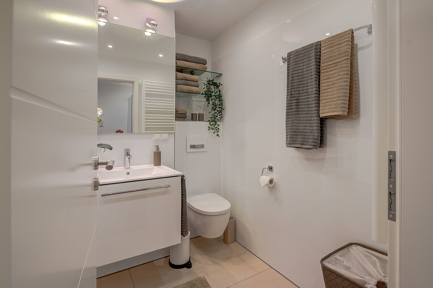 フラット 部屋数 2 部屋 | München-Schwabing | 70434 | ...Badezimmer...