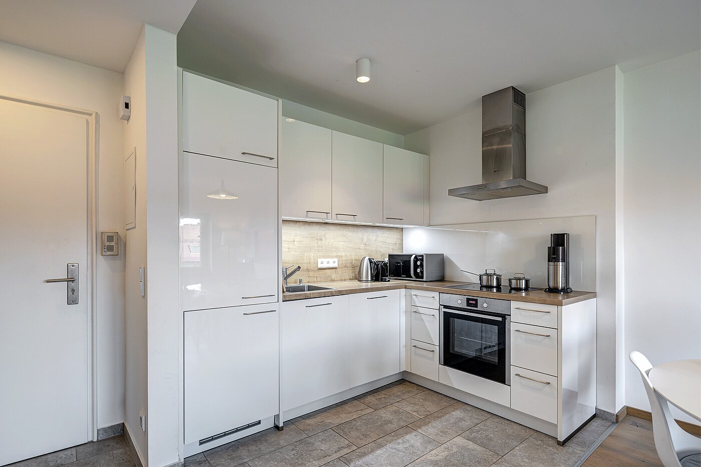 Apartment 部屋数 1 部屋 | München-Schwabing | 70198 | ...chicer Einbauküche und...