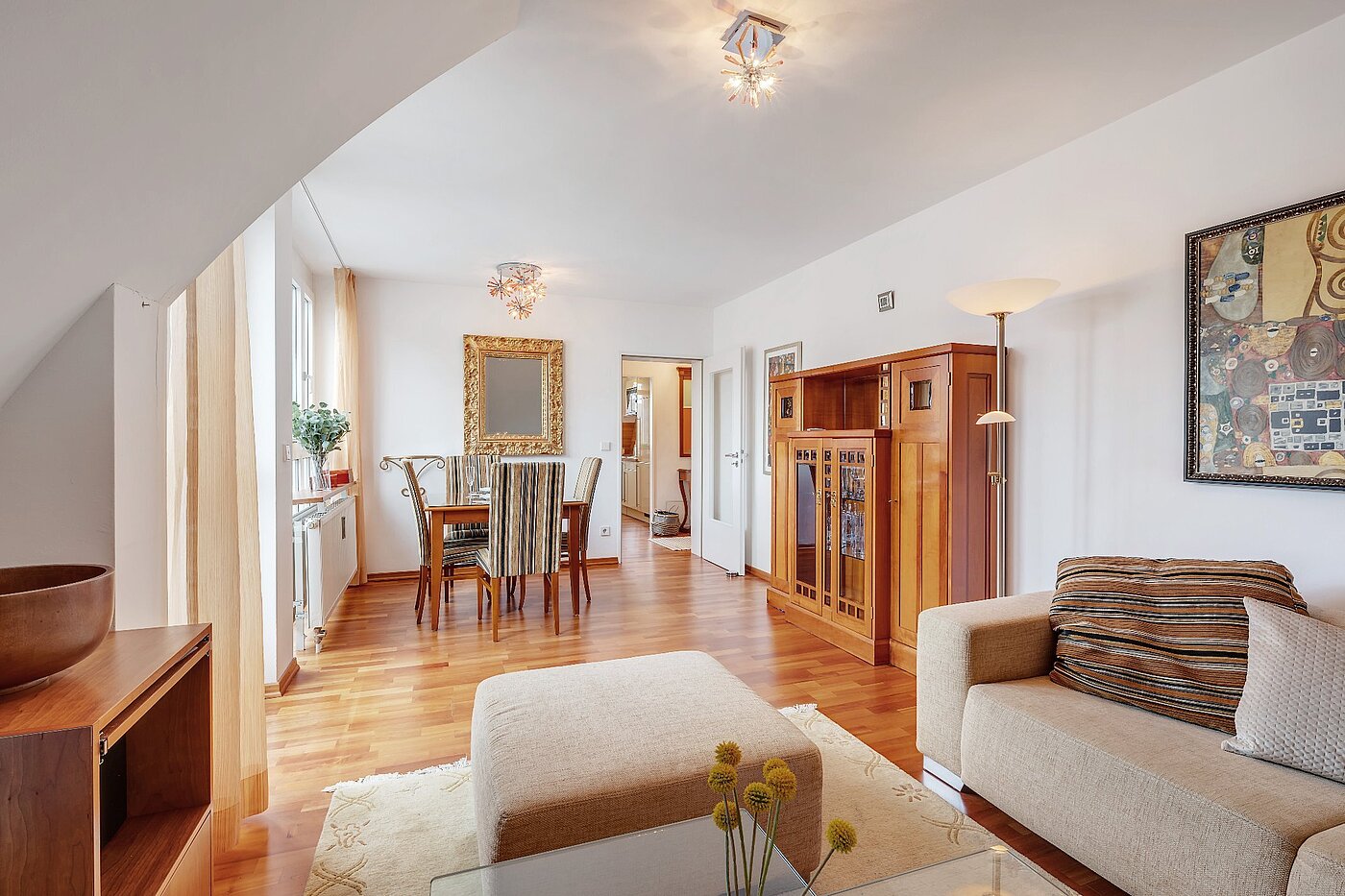 アティック・フラット（屋根裏） 部屋数 2 部屋 | München-Sendling | 1911ML4 | Gemütliches Wohnzimmer