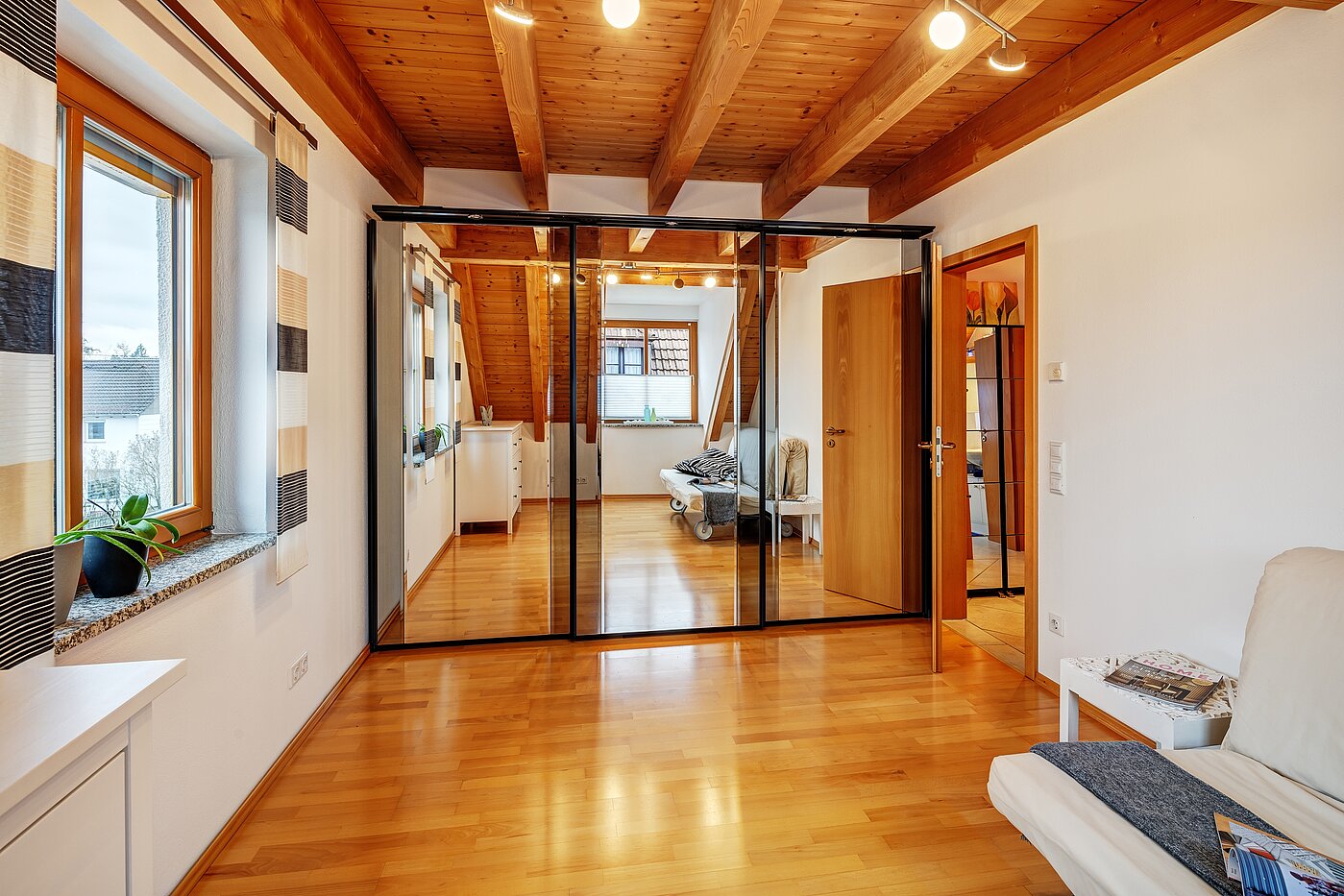 メゾネット・マンション（複数階にわたるマンション） 部屋数 3.5 部屋 | München-Trudering | 703911 | ...Gästezimmer
