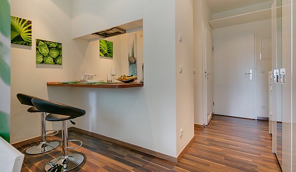 フラット 部屋数 4 部屋 | München-Neuhausen | 70471 | ...mit Theke zur Küche