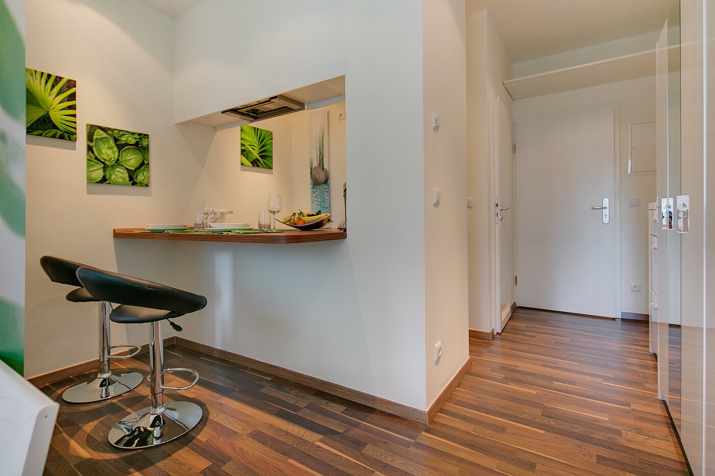 フラット 部屋数 4 部屋 | München-Neuhausen | 70471 | ...mit Theke zur Küche