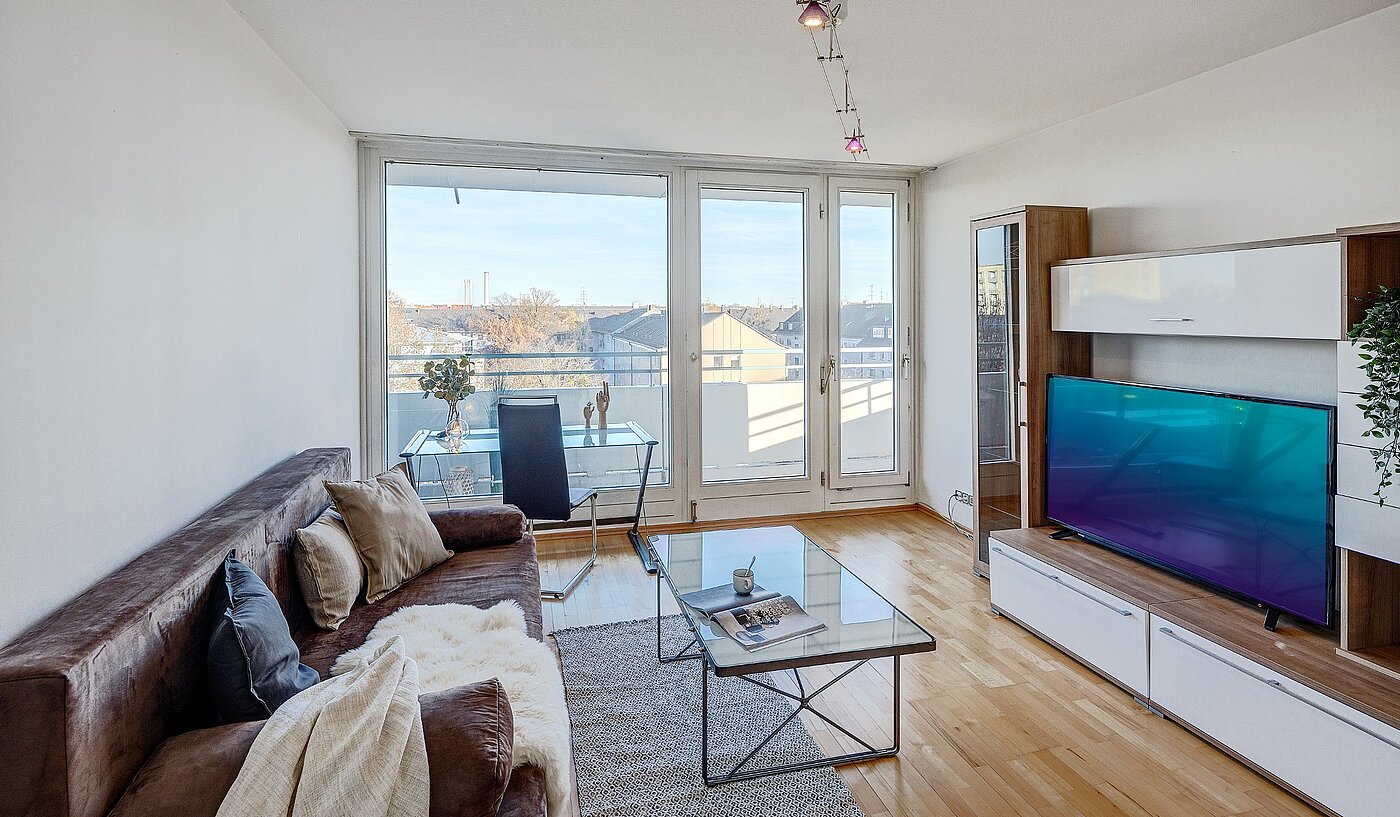 フラット 部屋数 2 部屋 | München-Sendling-Westpark | 2010ML9 | Helles Wohnzimmer...