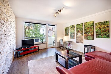 Maxvorstadt: 閑静な中庭に位置する日当たりの良い2.5roomフラット空室