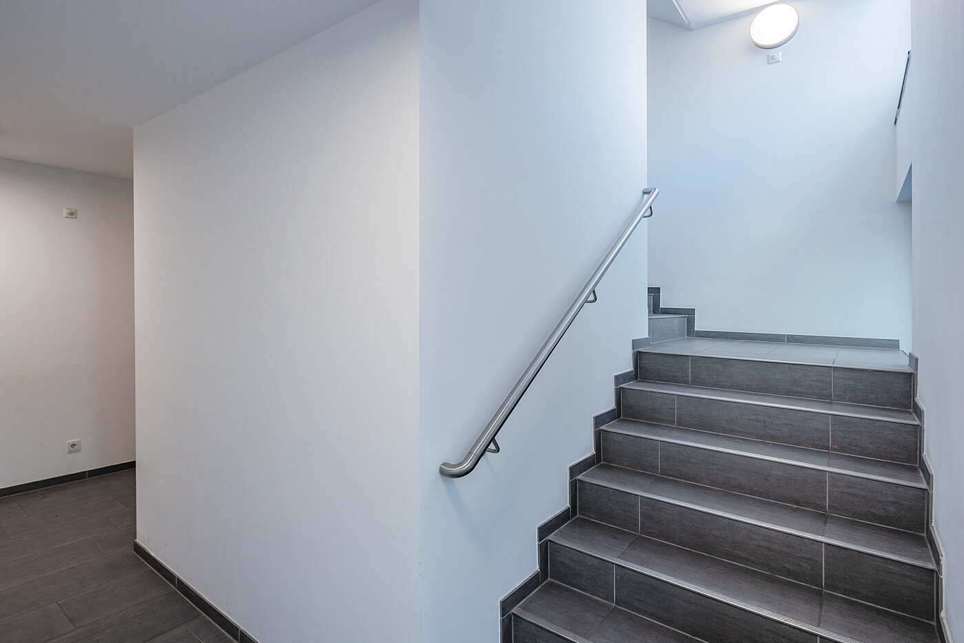 Penthouse 部屋数 2 部屋 | München-Bogenhausen | 70385 | Treppenhaus mit...
