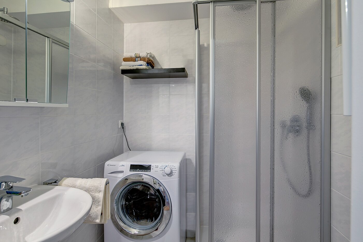 フラット 部屋数 1 部屋 | München-Berg am Laim | 2301ML4 | Weiß gefliestes Bad...