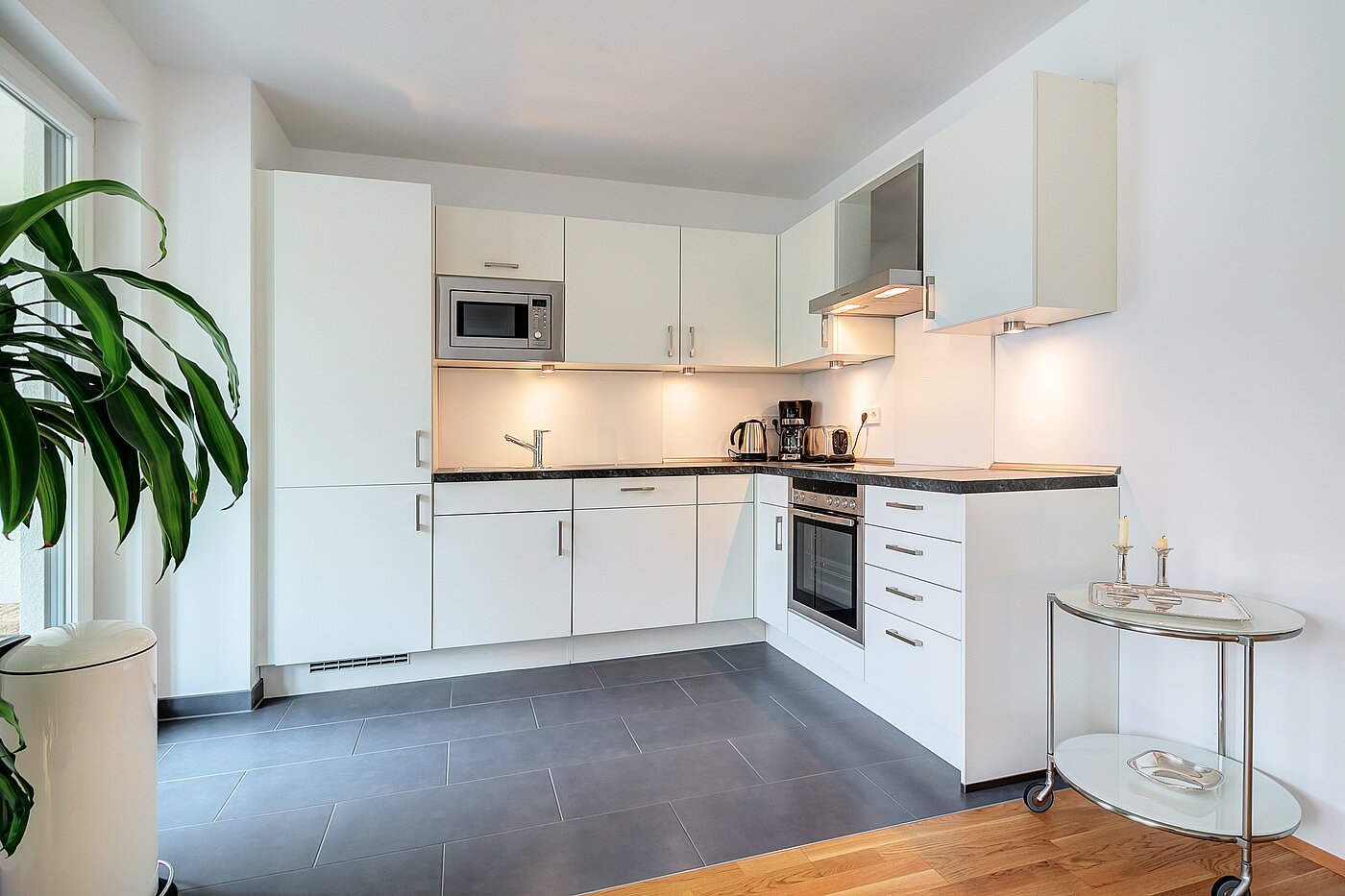 フラット 部屋数 3 部屋 | München-Moosach | 70164 | ...mit moderner Einbauküche