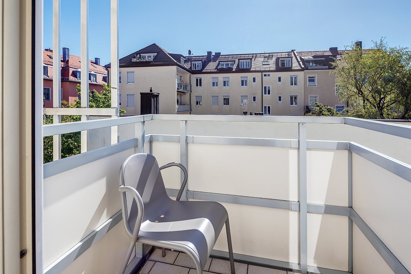 フラット 部屋数 1 部屋 | München-Neuhausen | 2010ML6 | Die Sonne genießen...