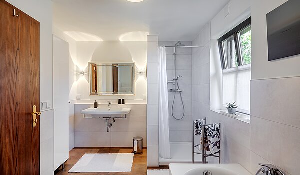 一戸建て 部屋数 4 部屋 | Neubiberg | 70429 | Badezimmer im OG