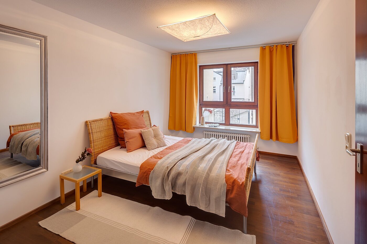フラット 部屋数 2 部屋 | München-Neuhausen | 2012ML5 | Geräumiges Schlafzimmer...